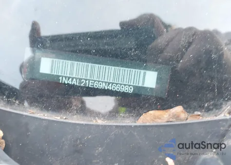 2009 Nissan Altima 2.5 S z USA, uszkodzony, nr VIN 1N4AL21E69N466989